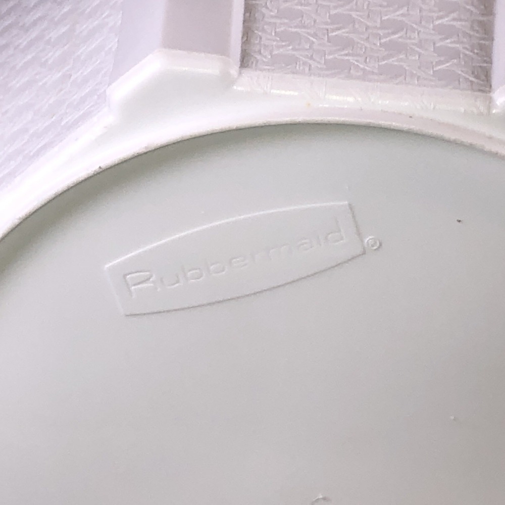 Rubbermaid Plastic Retro White Basketweave Trash Can Small Wastebasket Wicker - Picture 8 of 8